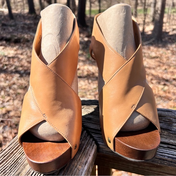 Diane Von Furstenberg leather strap wood platform women’s heels sz 9.5 - Picture 4 of 10